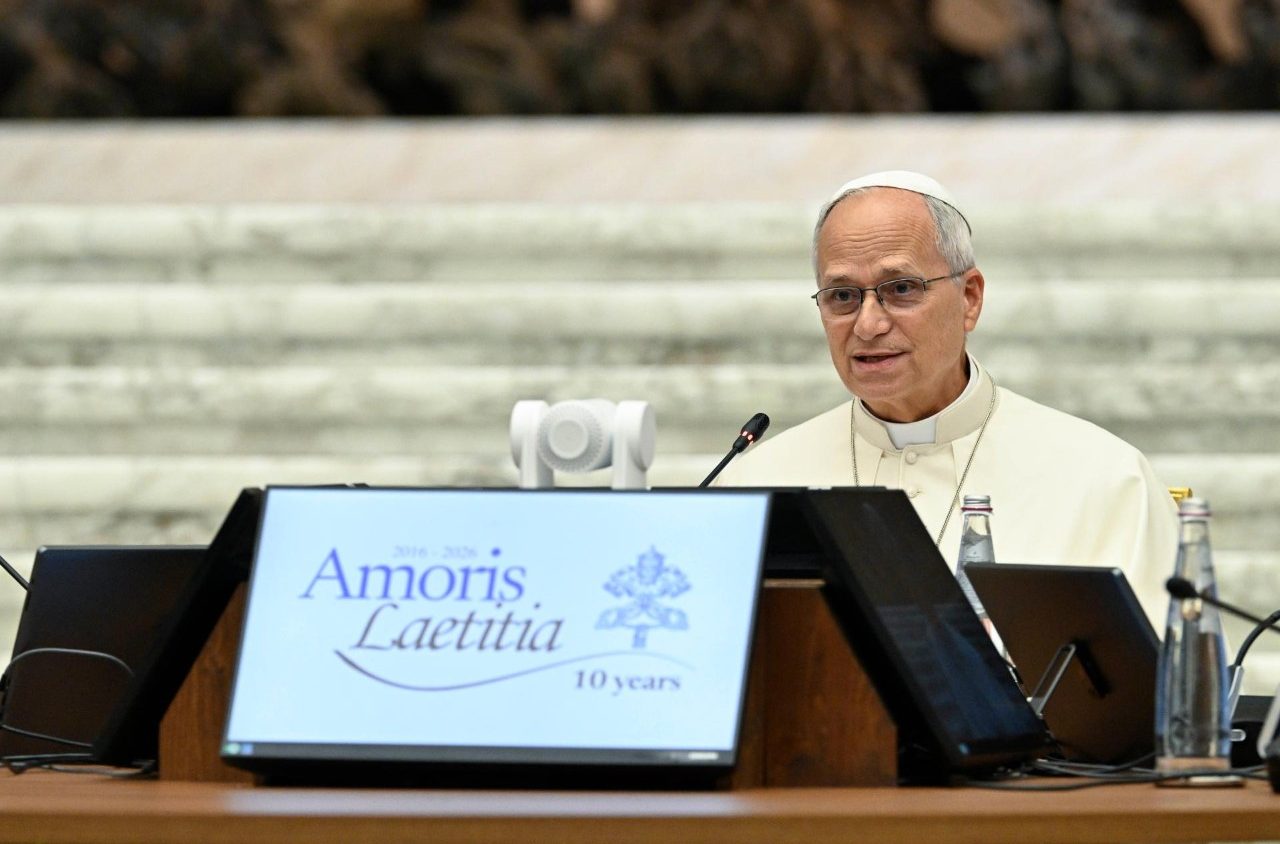 Pope on Amoris laetitia: What Church do people meet when most fragile?