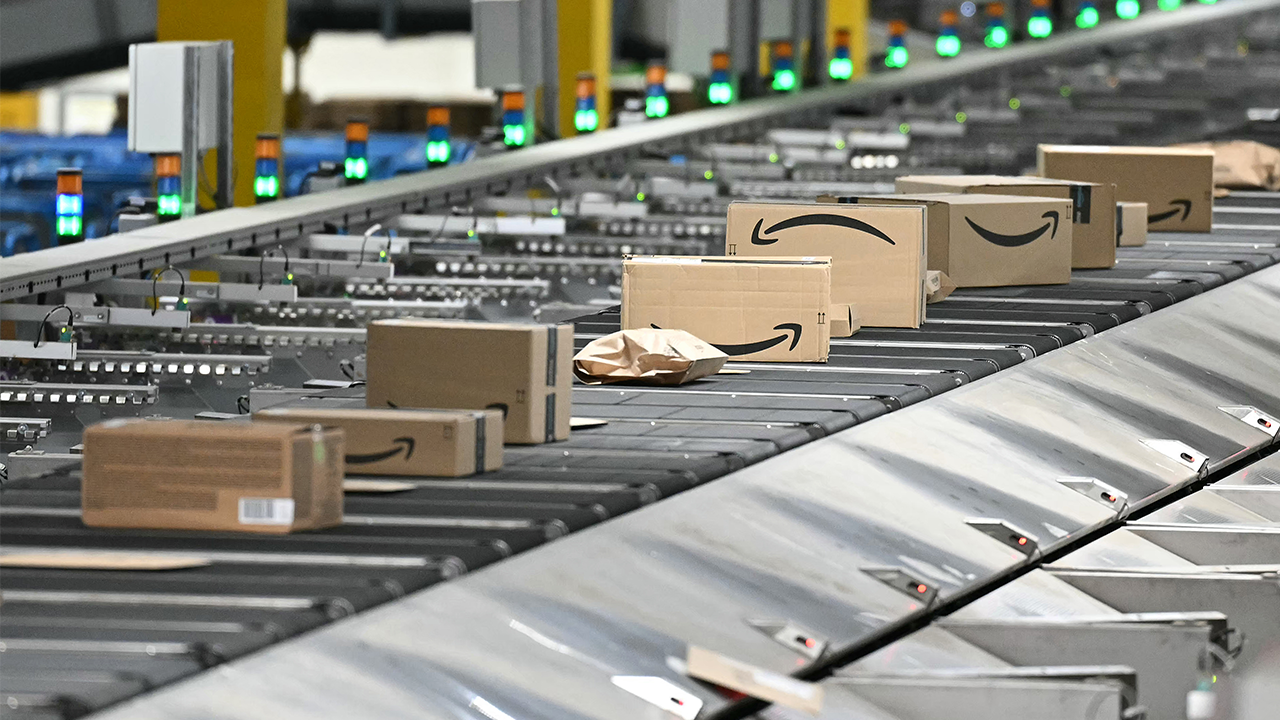 Amazon cuts nearly 1,000 jobs in its stores and e-commerce division