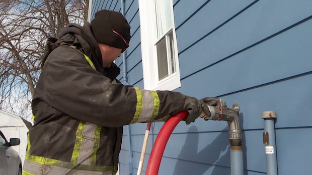 Ottawa to provide $2B in rebates for homeowners who install heat pumps