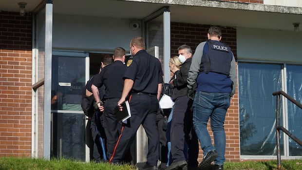 Residents ordered out as Brazil Street apartment building deemed 'unfit'