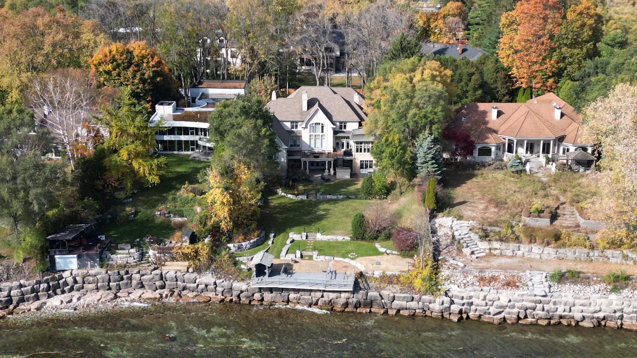 Aerial view of luxury homes on Lake Ontario.