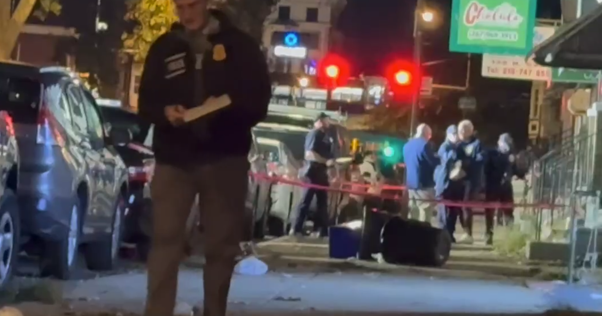 1 Philadelphia police officer dead, 1 critical after West Philly ambush