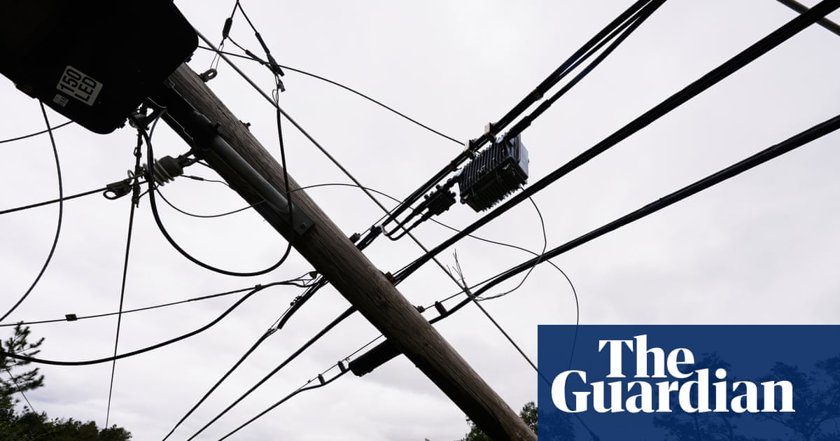Thousands without power in Florida and Alabama as Isaias moves north | Hurricane Isaias