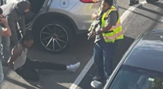 Plainclothes ICE agent with long gun looked like mass shooter, Mayor Mamdani says