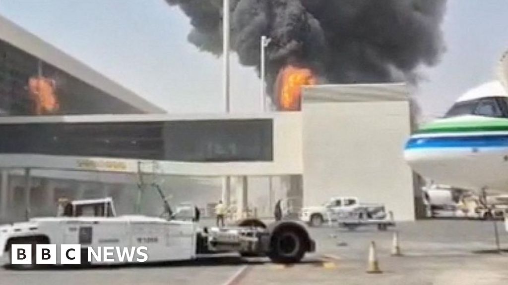 Saudi minister vows 'serious response' to Houthi attacks on airports - BBC