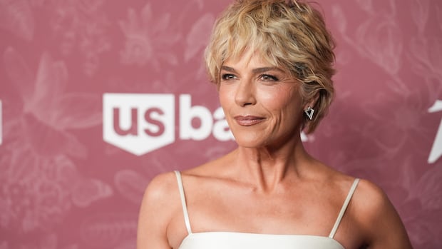 Selma Blair accused of assaulting and injuring flight attendants, police officer and nurse