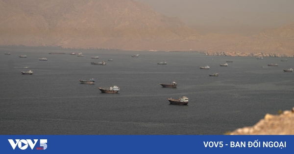 Iran announces strategy of restricting Hormuz, not closing it