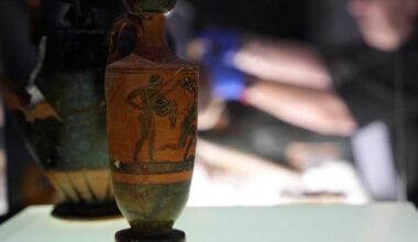 Israel returns 22 artifacts as Greece pushes to bring antiques home