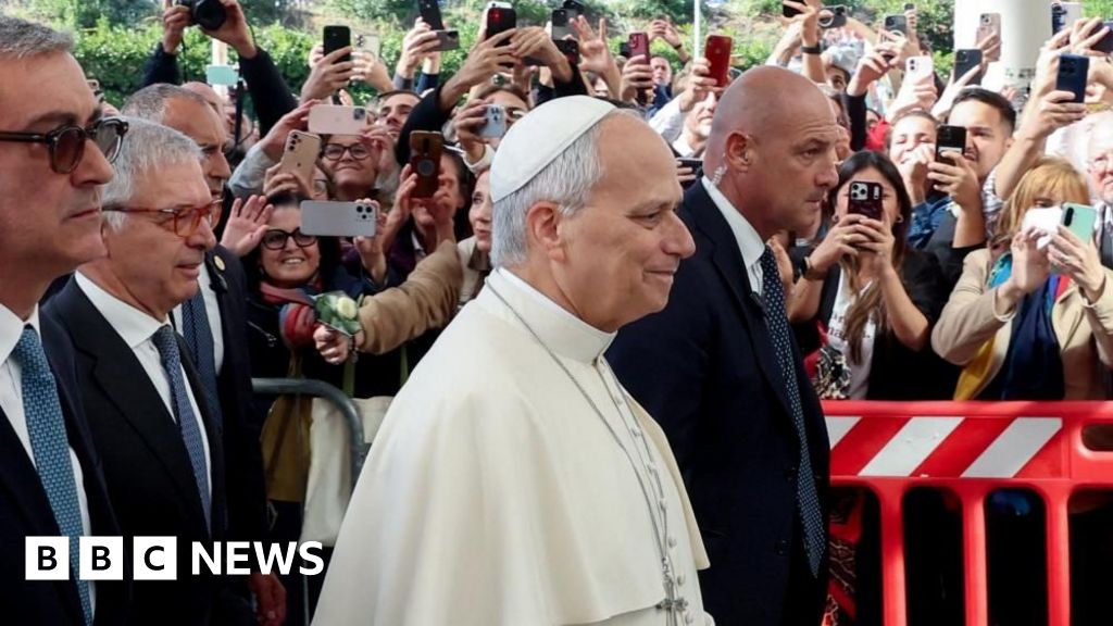 Pope's surgery to remove lump on lung 'concluded successfully', Vatican says - BBC