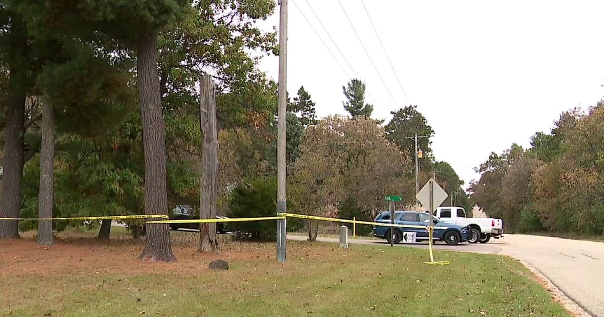 Sauk County plane crash; 5 adults, 1 child dead