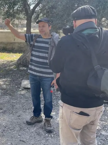 Temple Mount Sifting Project co-founder and director Zachi Dvira leads a tour of the Temple Mount in Jerusalem in 2024. Credit: Courtesy of Melissa Hensley.