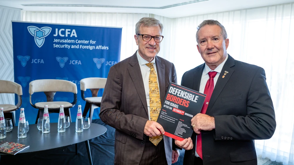 JCFA President Dan Diker (left) with U.S. Brig. Gen. (ret.) Ernest Audino, Tel Aviv, Oct. 13, 2026. Photo by Ingrid Muller/JCFA.