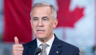 Carney, Poilievre bring federalist push to Alberta ahead of referendum vote