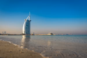 Iranian banks remain open in UAE as US campaign squeezes Dubai trade - FT