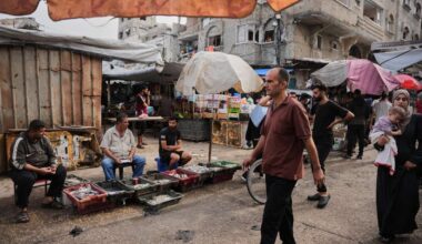 Commercial goods no longer entering Gaza, raising fears of worsening shortages in the territory