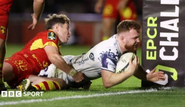 Aneurin Owen crashes over to score for Dragons