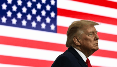 Trump Can't Save You Now, Republicans Warned Just Weeks Before Midterms