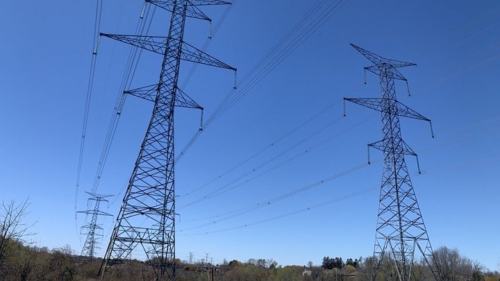 'Very ironic': Ontario signs contract to buy electricity from U.S. during winter months
