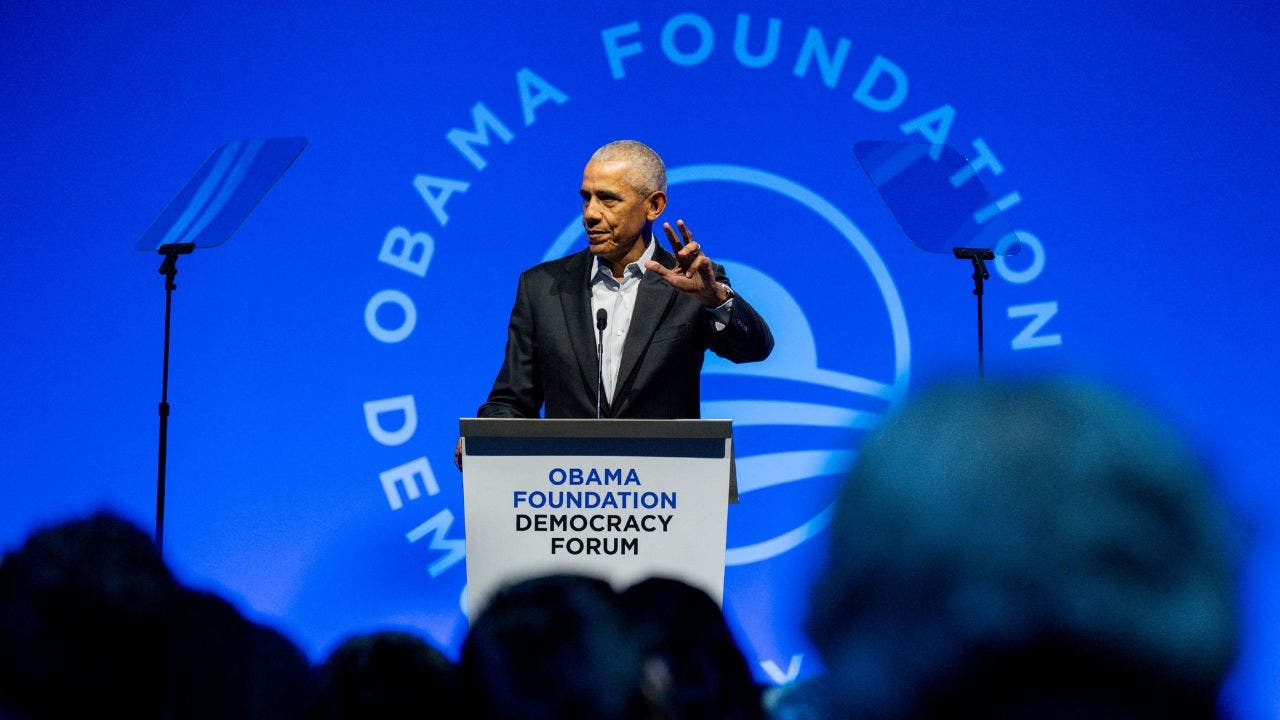 Obama Foundation paid 172 staffers over $100K, Jarrett $771K as workers unionize
