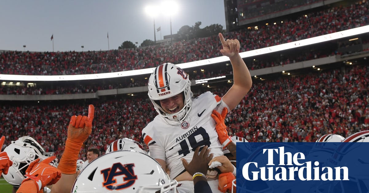Auburn stun No 1 Georgia on last-gasp field goal as top-ranked teams fall in successive weeks | College football