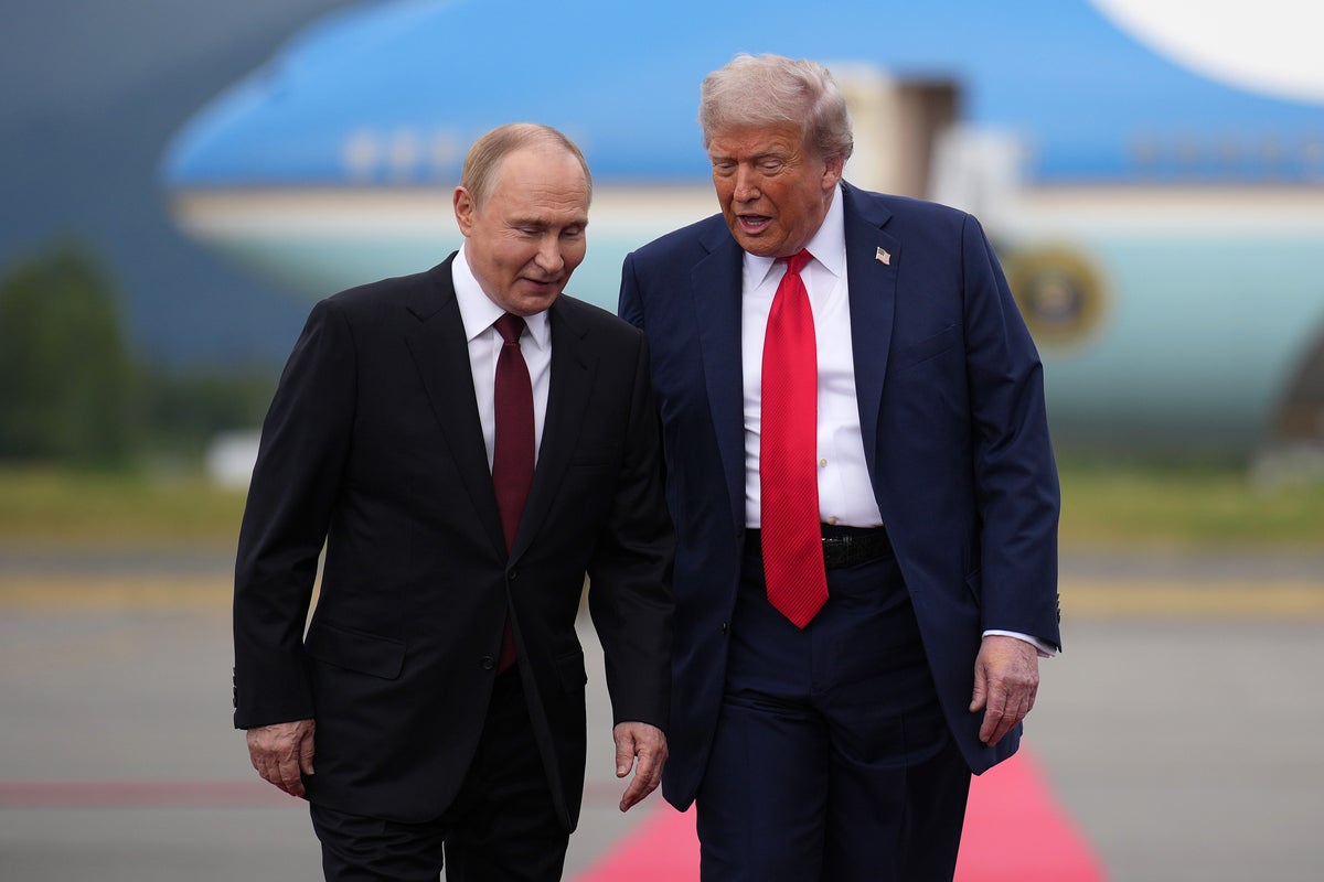 Trump shredded by leading conservative for ‘giving aid and comfort’ to Putin as Republicans revolt over Ukraine