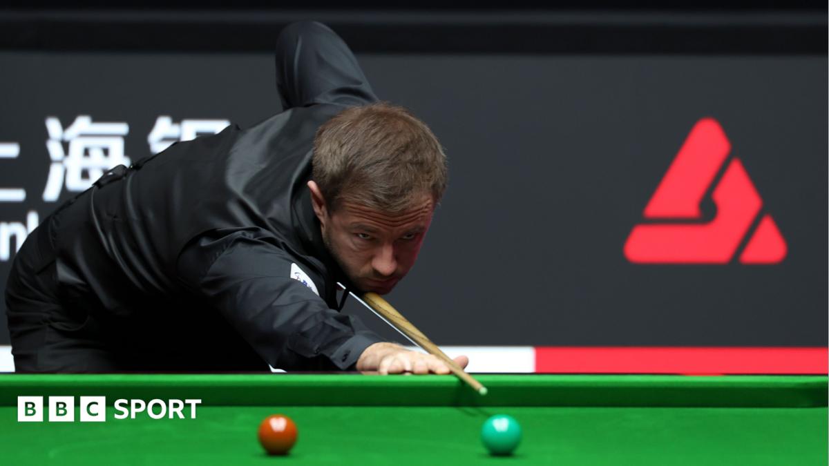 Jack Lisowski after taking a shot