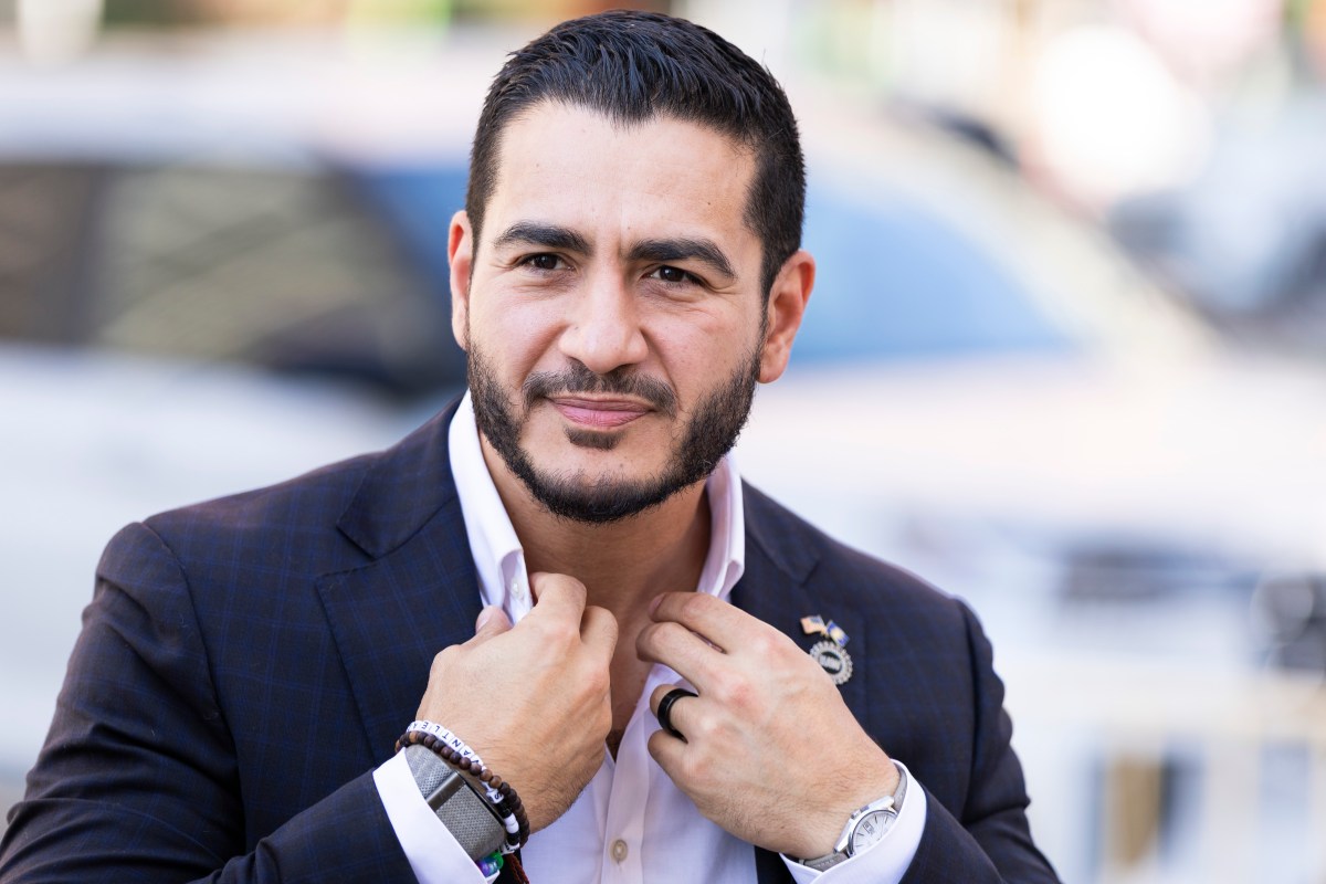 Abdul El-Sayed Clashes With Voter On Muslim Brotherhood Question