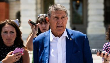 Joe Manchin campaigns for Susan Collins in tight Maine senate race