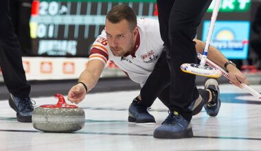 Curling controversy: Unusual finish generates boos, ruffles feathers at Slam event
