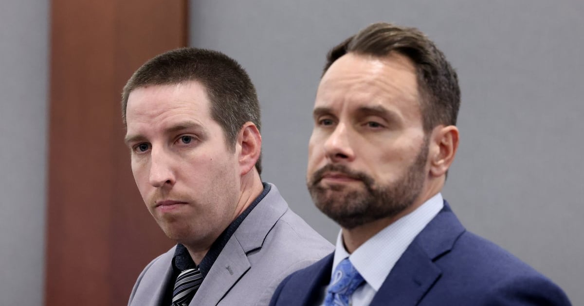 Man who took bird from Vegas hotel guilty of animal cruelty