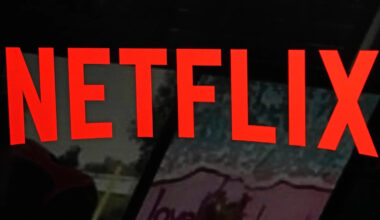 Netflix stock sinks after announcing Q3 earnings, Q4 revenue forecast falls short of estimates