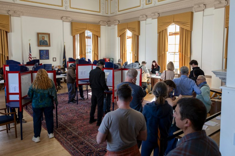 Democrats dominating Maine absentee voting so far