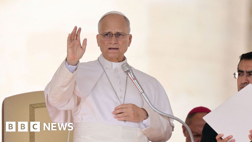 Pope does not need further treatment after lung cancer surgery - BBC