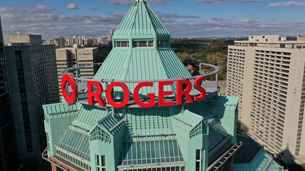 Rogers to charge new fee for bills paid by credit card, says practice is 'increasingly common'