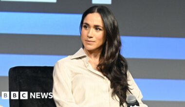 Meghan did not let her father see her children to protect them - BBC