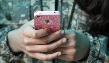 Manitoba bans teachers from texting, messaging students over social media