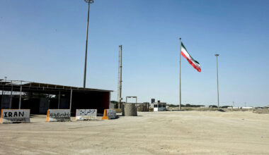 Pakistan Border Closures Deepen Iran Trade Strain as Food Prices Surge