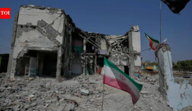 'Israel will fire first shot, US will try to seize island': Iran believes attack likely next week - report
