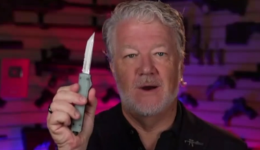 Second Amendment rulings on switchblade knives fuel AR-15 gun case