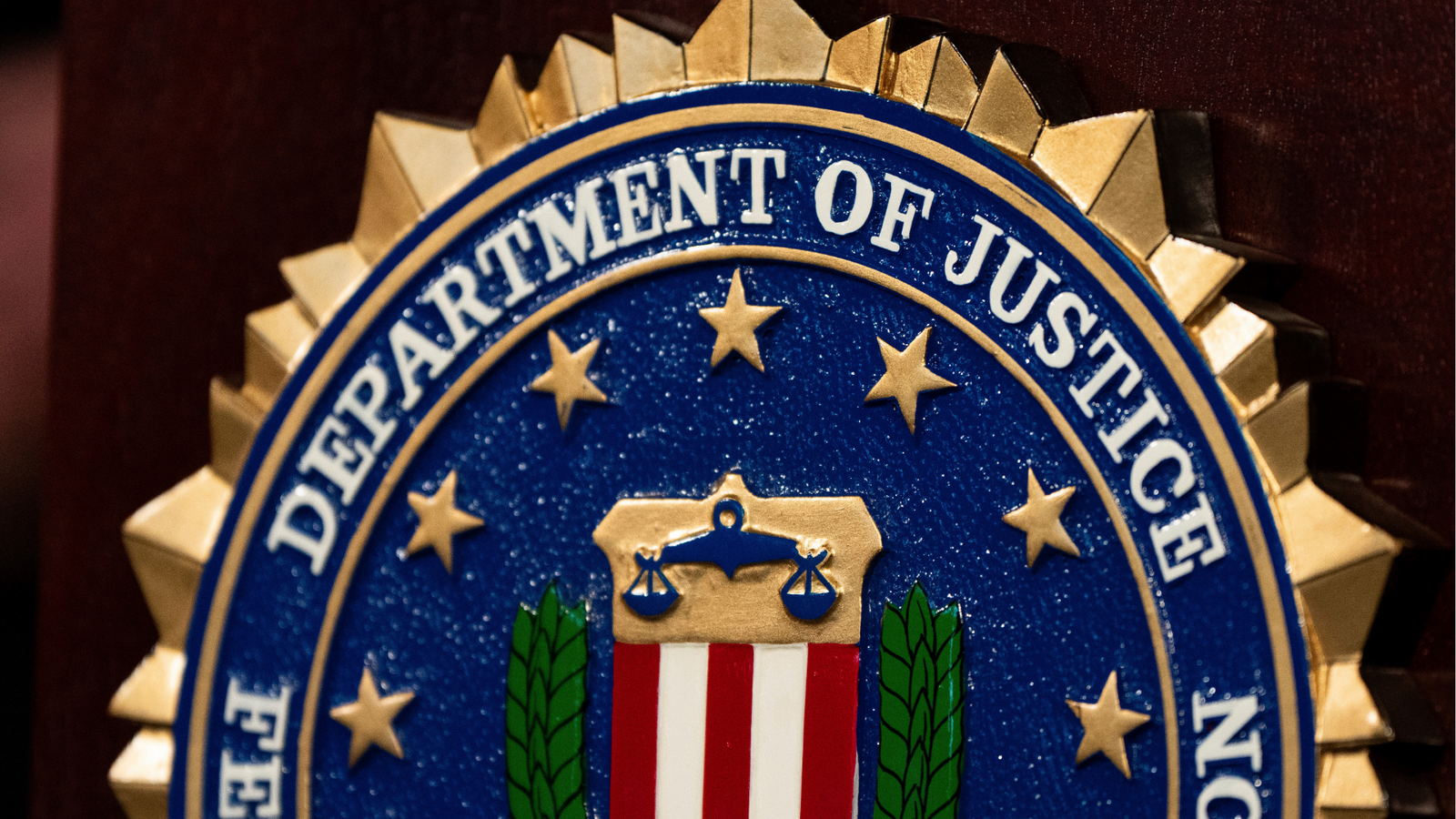 FBI says it thwarted an attack on the Mall of America by a teen it supplied with an assault rifle