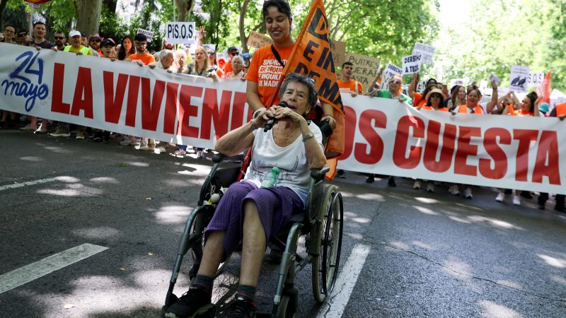 Maricarmen: Evicted 87-year-old who became a symbol of Spain’s housing crisis has died