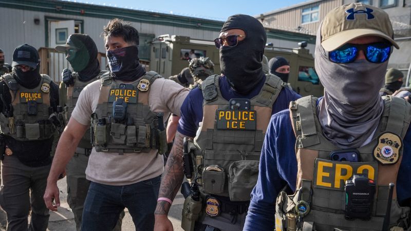 ICE agents told to increase daily immigration arrests amid ongoing pressure