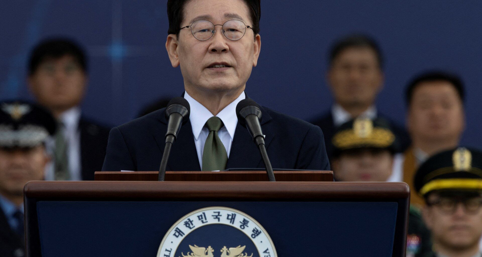 South Korea to recall Ukraine envoy in diplomatic row over POWs | Russia-Ukraine war News