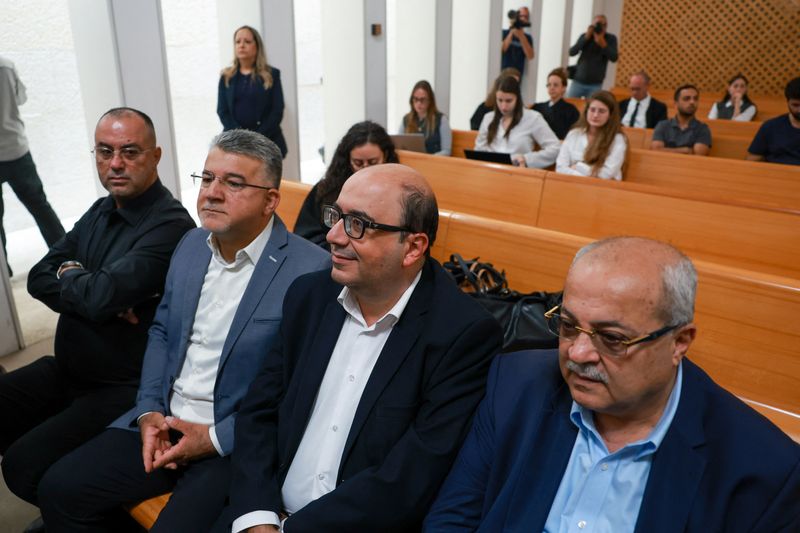 Israeli court pressure pushes Israeli Arab leader to quit election race