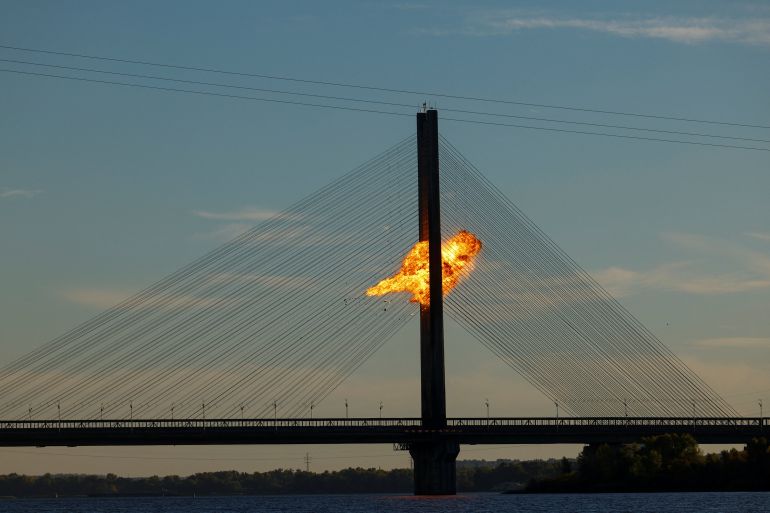 A Russian jet powered drone strikes on one of Kyiv's bridges, amid Russia's attack on Ukraine, in Kyiv, Ukraine October 2, 2026. REUTERS/Valentyn Ogirenko TPX IMAGES OF THE DAY