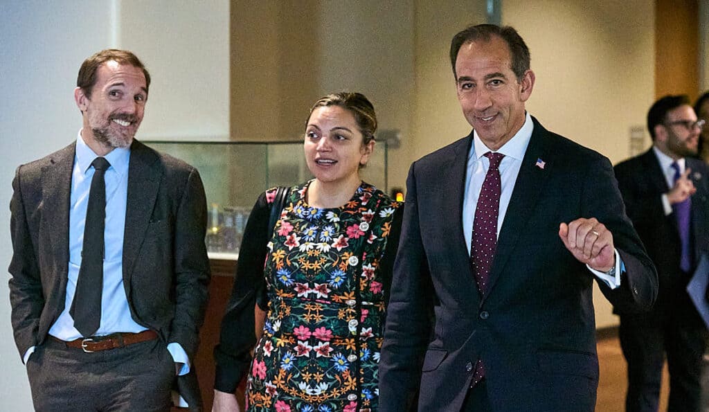 Jeff Bartos, US ambassador to the UN, on the right