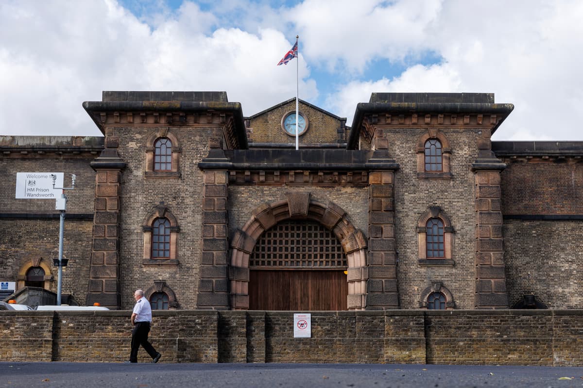 Sex offender goes on London crime spree day after early prison release - London Evening Standard