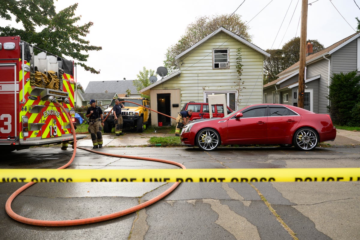 Gunman kills pregnant woman, 2 children and 5 others in massacre of Pennsylvania family