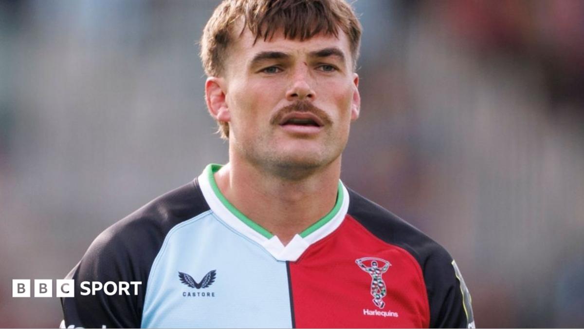 George Furbank playing against Vannes