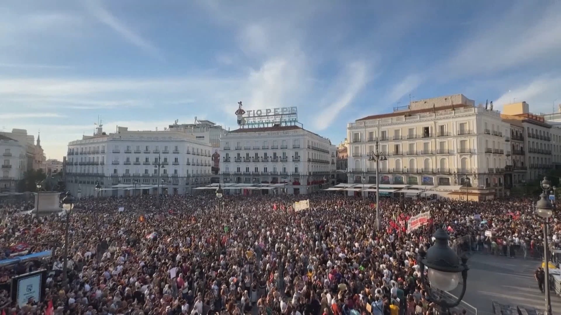 <p>Spanish Prime ⁠Minister Pedro Sánchez on Monday called ⁠an ​early ​election in an apparent effort to seize the initiative following nationwide protests over a housing crisis sparked by the eviction of a 87-year-old woman.</p>